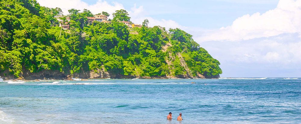 beach playa blanca in punta leona
 - Costa Rica